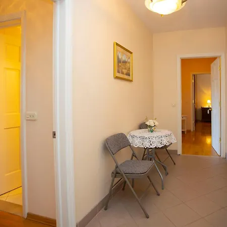 Lobora Apartmán Promajna